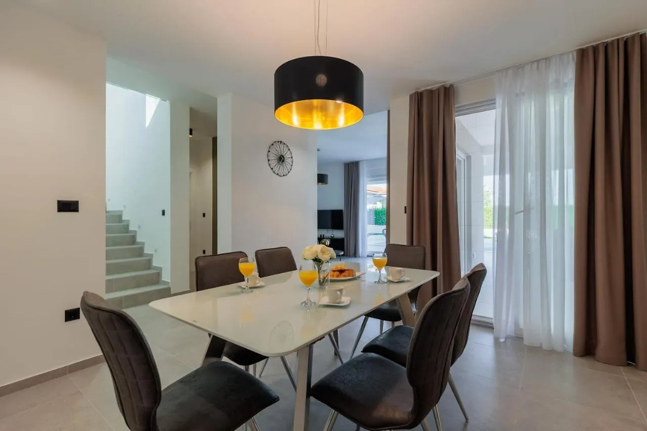 Villa Mara Vrsi