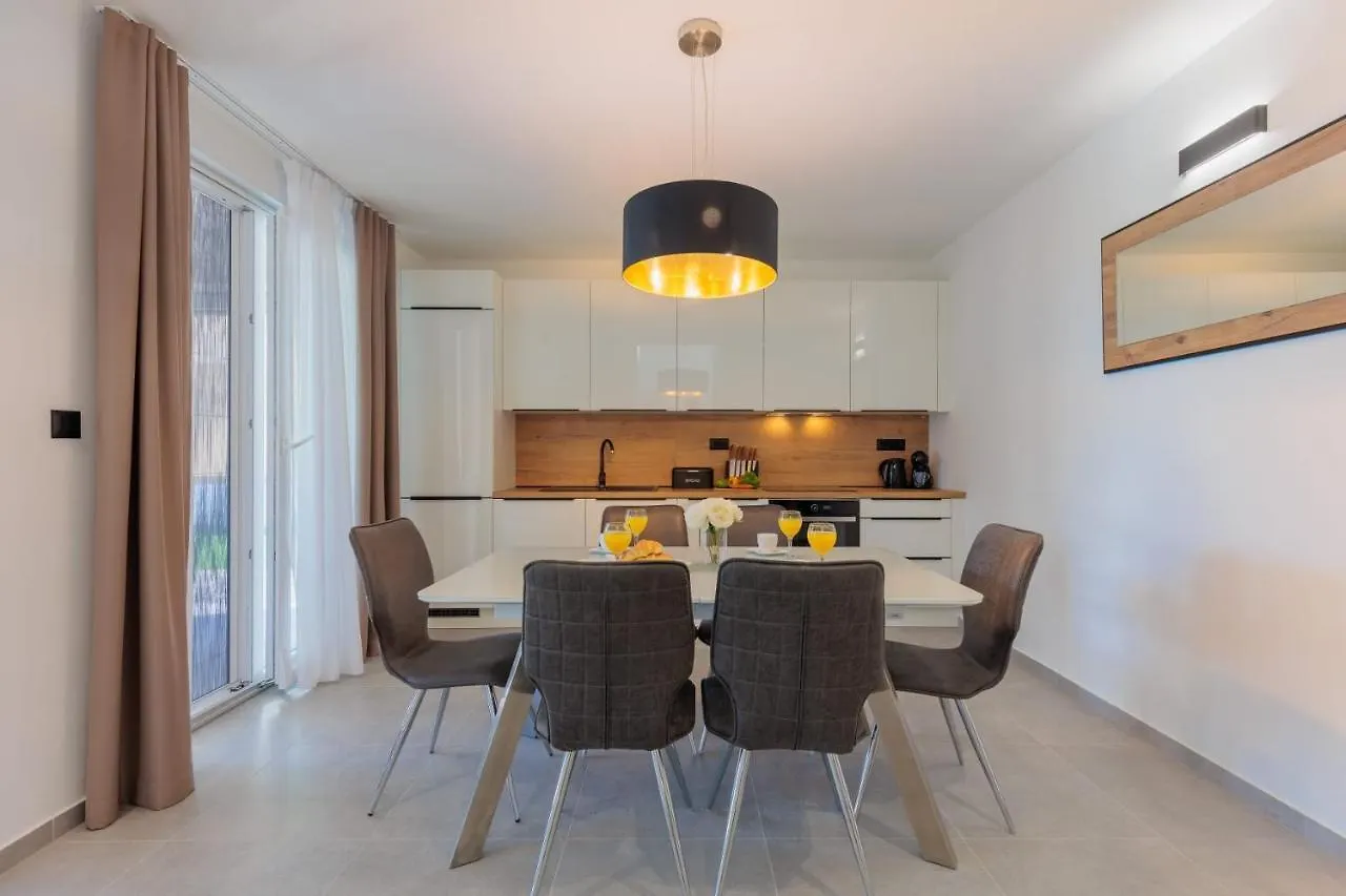 Villa Mara Vrsi
